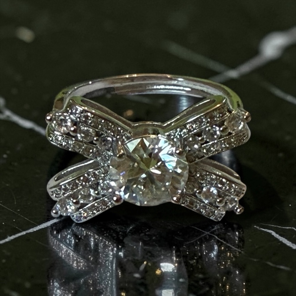 Moissanite adjustable bow ring